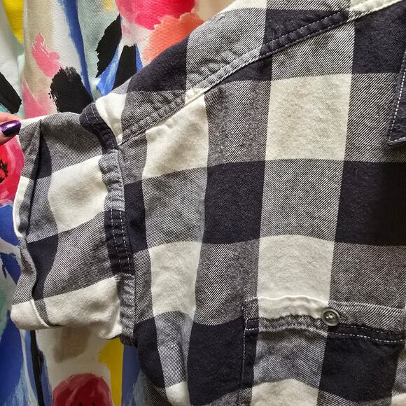 Eddie Bauer black and white buffalo check easy fit collared shirt woman's large - Picture 4 of 8